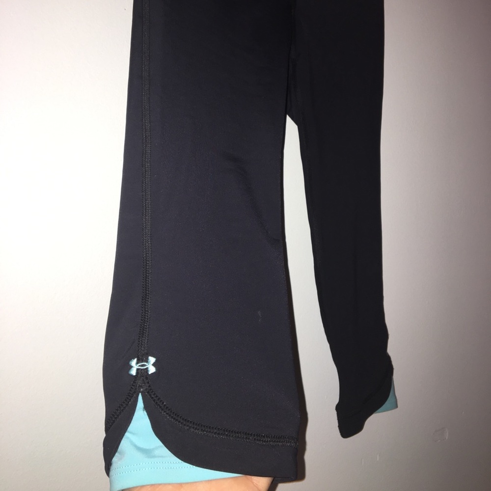 Under Armour Black cropped leggings